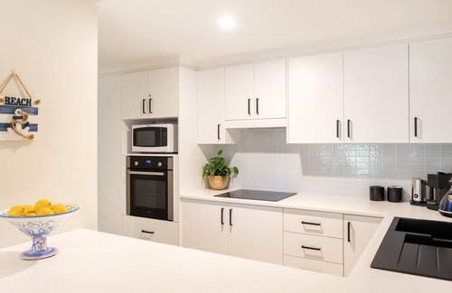 Mollymook Beach House | A Little Jewel By The Sea
