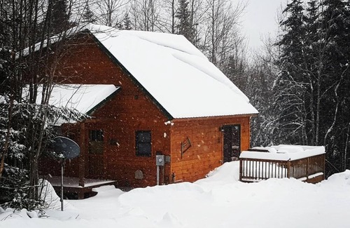 Errol House | A Little Piece of Heaven with Corridor 18 at your front door! Direct Snow