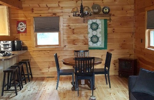 Errol House | A Little Piece of Heaven with Corridor 18 at your front door! Direct Snow