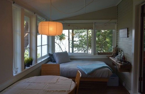 Gibsons Cabin | A Little Piece Of Paradise-Waterfront Cabin