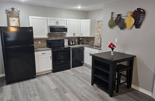 Uniontown House | A Little slice of heaven right off interstate i40 and i540 super quiet