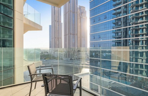 Business Bay Apartment | A-Living Elegant 1BR Apartment Near Dubai Mall & Burj Khalifa in Missoni Tower