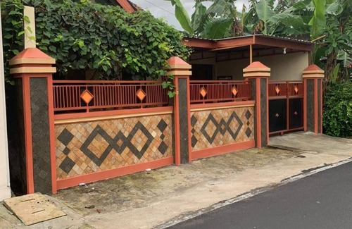Banjarsari House | A local house 3 Bedrooms with very affordable price.