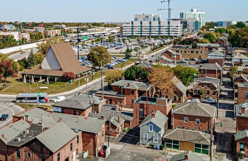 German Village Condo | A Lofty View - 5 minute walk to the FUN