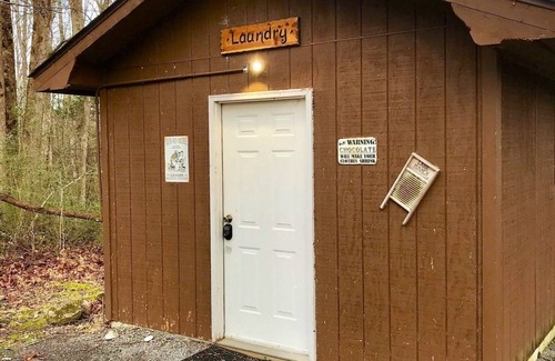 Rocky Grove Cabin | A Love Shack 1 Bedroom Cabin by RedAwning