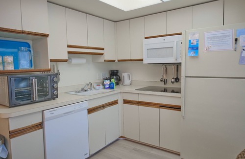 Holmes Beach Cottage | A lovely 2 bed and 2 bath property just moments from the beach