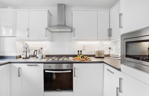 Woodbury Cottage | A lovely family and dog-friendly retreat in the East Devon countryside with private garden and log b