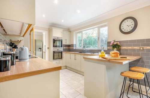 Overstrand Cottage | A lovely high-end property with five bedrooms and four bathrooms.