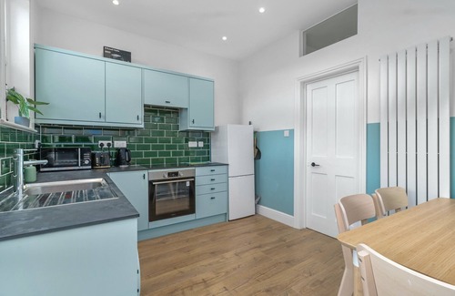 Seaford Apartment | A Lovely, Luxury flat close to attractions and beach
