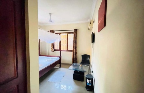 Kijitonyama House | A lovely Room With Breakfast and Jacuzzi