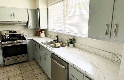 Valdosta House | A Loving Place at Garden McRee, we're Pet Lovers!