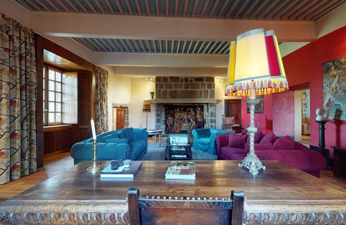 Cerzat Other | A luxurious chateau in the Auvergne in a remarkable setting!