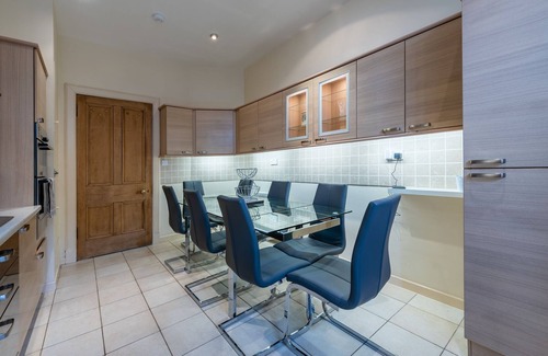 Broughty Ferry Apartment | A luxurious Victorian mansion garden apartment