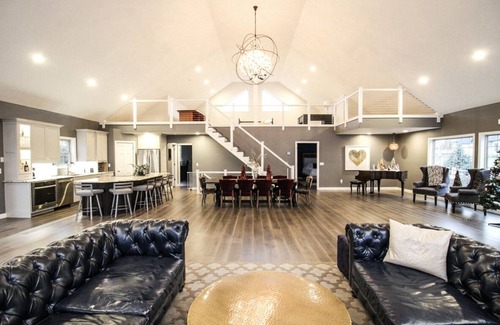 Marshall House | A Luxury Family Mill Creek Lake Retreat