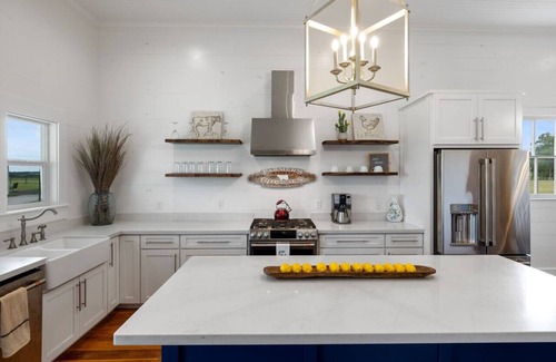 Brenham House | A luxury Farmstead retreat, escape the city lights!
