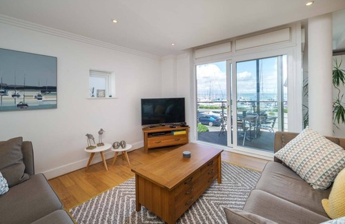 Cowes Apartment | A Luxury First Floor Apartment