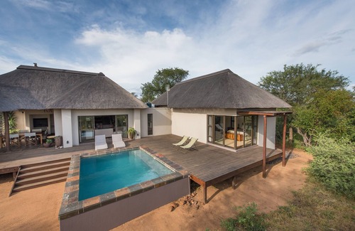 Hoedspruit House | A Luxury Self Catering Lodge In The Heart Of The South African Bush