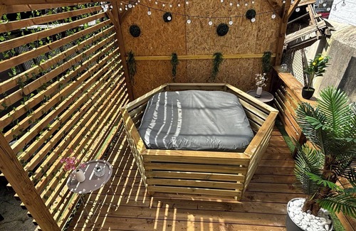 Charleville-Mezieres Apartment | A&M Games And Spa