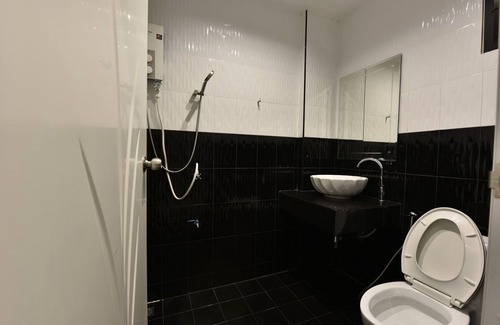 Khlong Thanon Hotel | A.M.Place