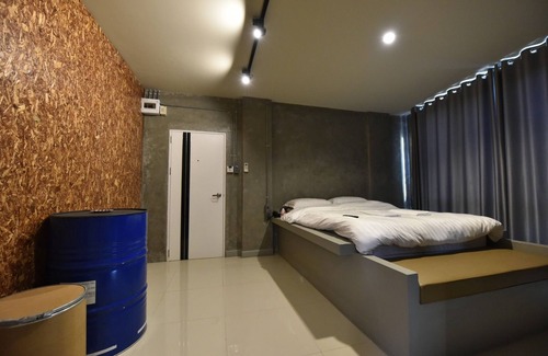 Khlong Thanon Hotel | A.M.Place