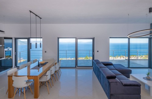 Ripenda Kosi Villa | A magical sea view, a magical villa