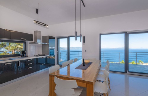 Ripenda Kosi Villa | A magical sea view, a magical villa
