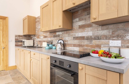 Whaddon Cottage | A marketing that sleeps 2 guests in 1 bedroom