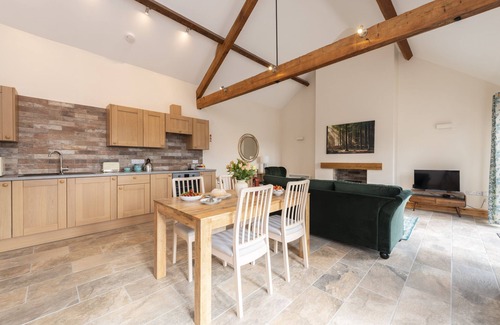 Whaddon Cottage | A marketing that sleeps 2 guests in 1 bedroom