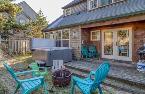 Shorepine Village House | A Mermaids Dream