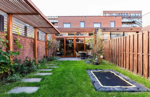 Amsterdam East Apartment | A minute to the tram, a minute to the beach-explore Amsterdam like never before