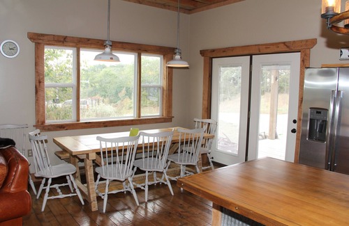 Marceline Cabin | A Missouri Sweet Spot - sleeps 16