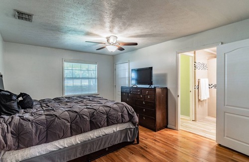 Plant City House | A mix of country charm & modern flair