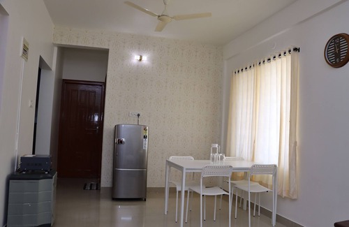 Kanaka Nagar Apartment | A Modern 2BHK Apartment near Manyata tech park- 30 mins to airport