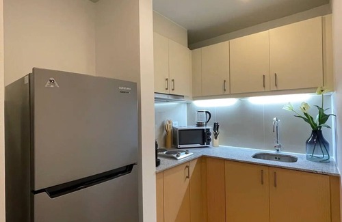 Pinagsama House | A modern and cozy place in BGC +wifi +netflix