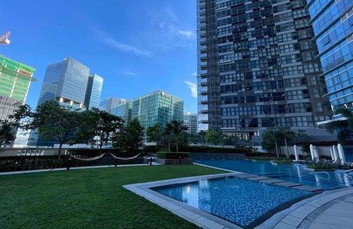 Pinagsama House | A modern and cozy place in BGC +wifi +netflix