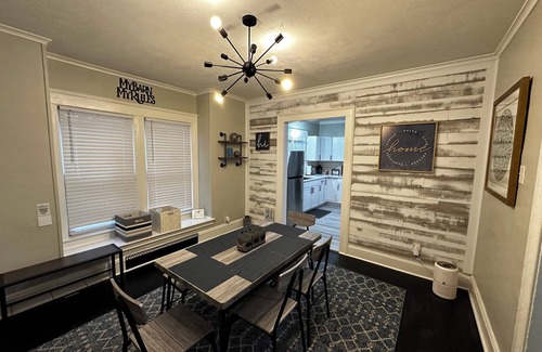 Westside Apartment | A modern, comfortable and conveniently located apartment.