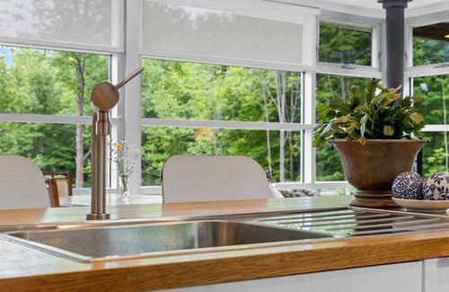 Grey Highlands House | A Modern Home on Top of the Beaver Valley with Direct Access to the Bruce Trail.
