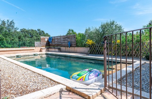 Reauville Villa | A modern villa with swimming pool and views in Drôme Provençale