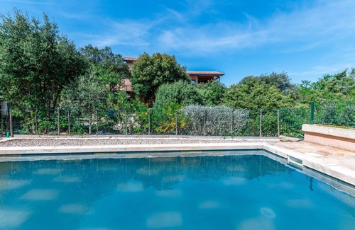 Reauville Villa | A modern villa with swimming pool and views in Drôme Provençale