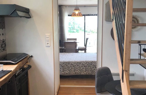 La Lande-de-Fronsac Apartment | A natural, cocooning escape just 25 minutes from Bordeaux.