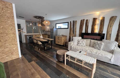 Molleges House | A natural villa for a change of scenery for the whole family