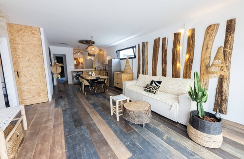 Molleges House | A natural villa for a change of scenery for the whole family