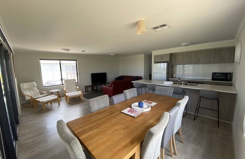 Warrenben House | A new coastal home to relax & escape to, on the beautiful Yorke Peninsula in SA.