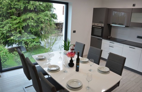 Paka House | A new & modernly furnished house with a sauna that creates a feeling of comfort