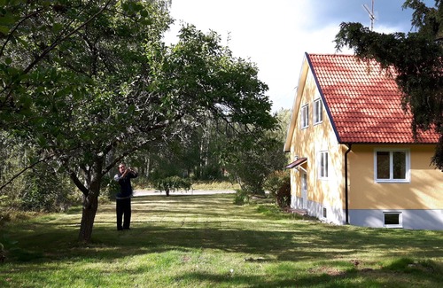 Froseke House | A newly renovated cottage for max 6 people 150m from the lake.