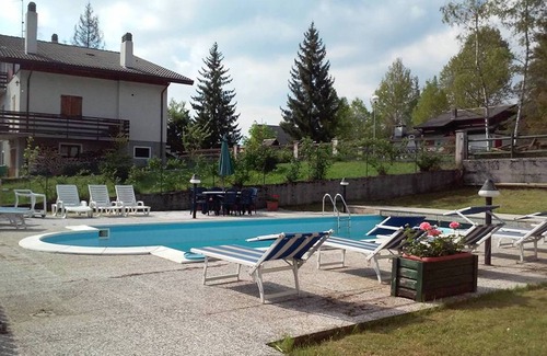 Sant'Anna Apartment | A nice swim after a hike