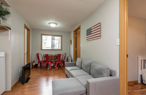 Arkdale Cabin | A PAIR OF COZY CABINS WITH PRIVATE PIER ON LAKE PETENWELL