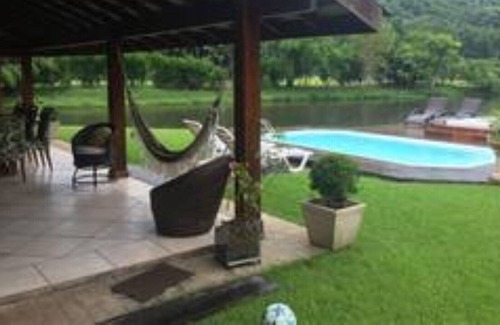 Frade House | A paradise with a view of the lake in Angra - Frade