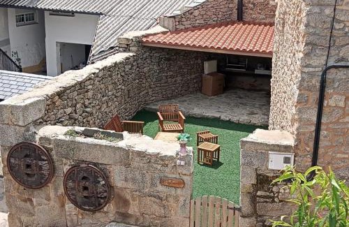 Castro Caldelas House | A Paragűeria