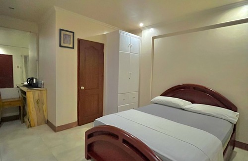 Siquijor Resort | A peaceful beachfront resort with a home-like feel offering sea views.